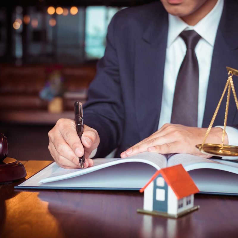 real-estate-lawyer